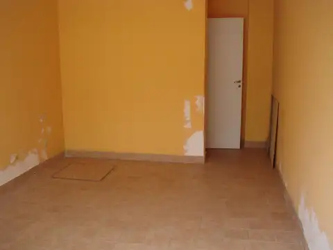 Local a vía pública cerca de Primera Junta