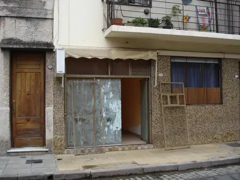 Local a vía pública cerca de Primera Junta