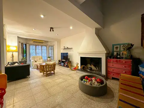 Casa en Venta en Castelar, USD 208.000