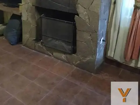 Casa en Venta con 4 cocheras