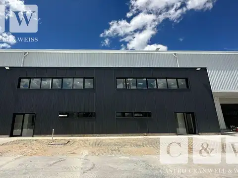 1.503 m2 de deposito mas 110 m2 de oficinas en 2 plantas