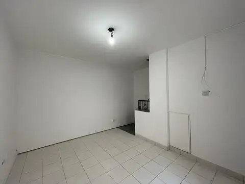 Depto Tipo Casa en Alquiler de 2 ambientes