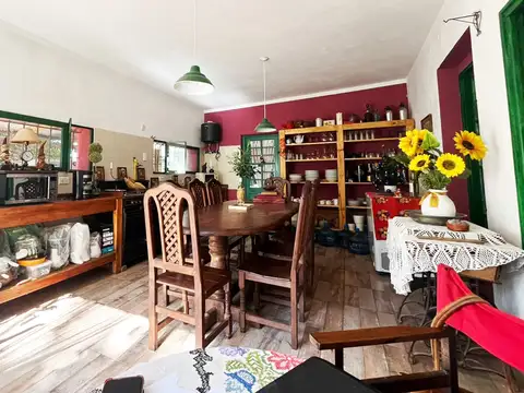 Casa 6 ambientes con 1 baño