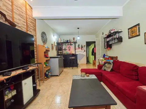 Avenida Hipólito Yrigoyen 1400