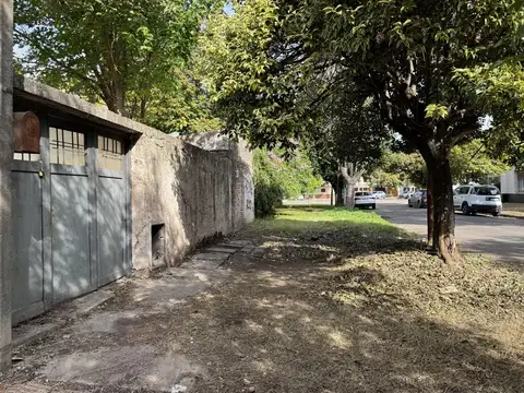 LOTE EN VENTA EN EL CASCO - Diagonal 96 e/ Plaza 19 de Nov. y 26 (44y25) - LA PLATA
