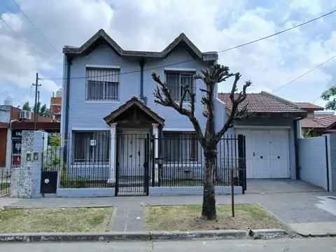 CASA EN VENTA EN SAN MIGUEL 4 DORMITORIOS