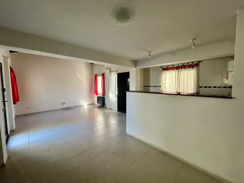 Depto Tipo Casa en Venta de 3 dormitorios