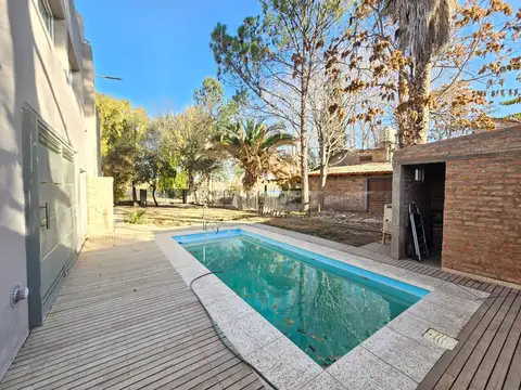 Casa en Alquiler de 3 dormitorios