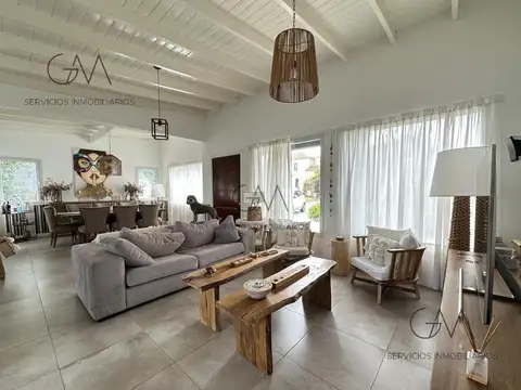 Casa en Alquiler de 3 dormitorios