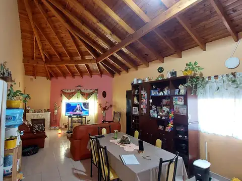 Casa 3 ambientes con 1 baño