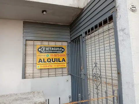 Depto Tipo Casa en Alquiler de 3 ambientes