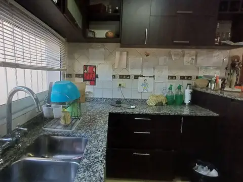 Venta Casa 3 Dormitorios con pileta Sta Isabel Cba