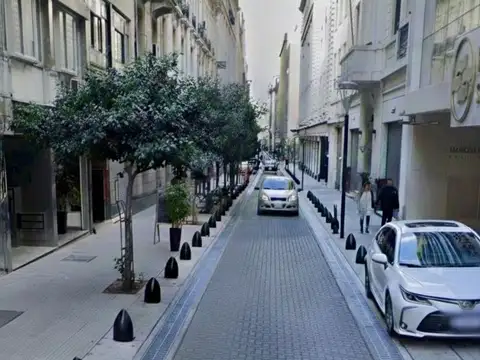 VENTA DE MONOAMBIENTE SUPER GRANDE MICROCENTRO