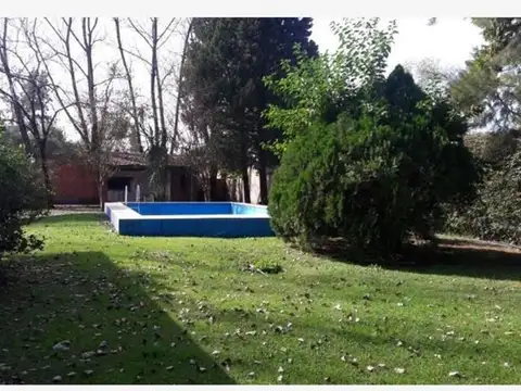 Quinta 3 ambientes con piscina, 1600 m2 
