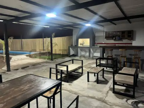 VENTA DE QUINCHO CON PILETA