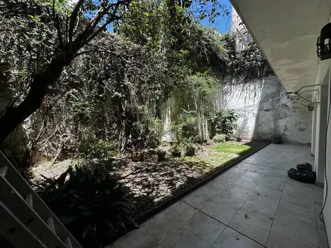 ALQUILER DEPTO 4 AMB EN PALERMO CON GRAN GALERÍA Y JARDÍN DE USO EXCLUSIVO