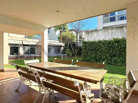 Casa 6 ambientes con 3 baños