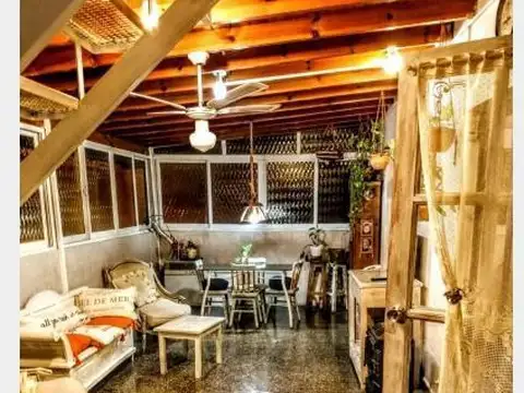 Casa 3 ambientes con 4 baños