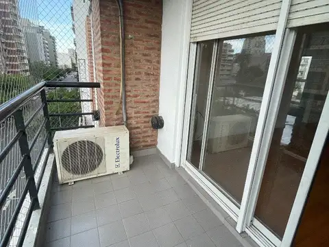 Castro Barros 300, Piso 5to