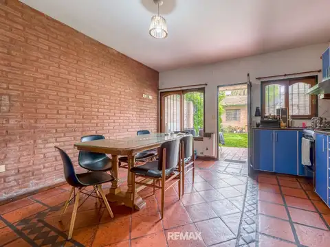 Casa 6 ambientes con 3 baños