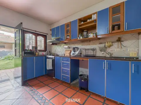 Casa en Alquiler con 1 cochera