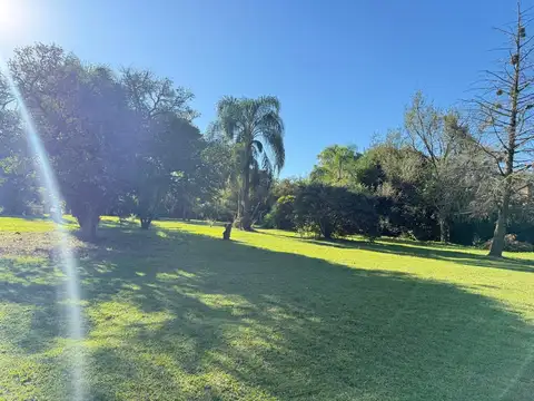 Terreno de 5.400 m2 con casa en El Cadillal, ideal para emprendimiento, con escritura