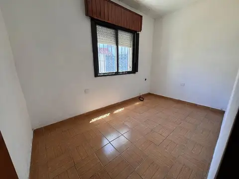 Depto Tipo Casa en Venta en Remedios de Escalada, USD 58.000