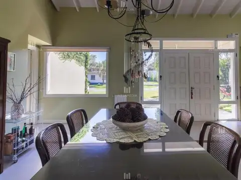 Casa en Alquiler Temporal con 1 cochera