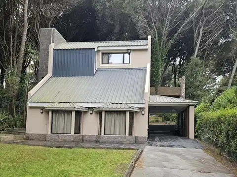 Casa en venta - 3 Dormitorios 4 Baños - 820Mts2 - Pinamar
