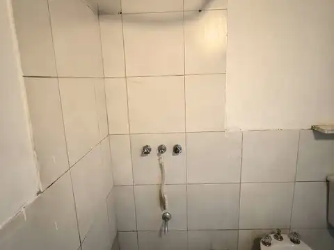 2 Ambientes  con buena iluminación