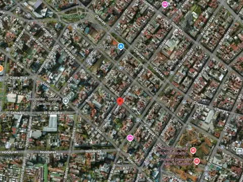 Paraguay e/ Guise y Bulnes