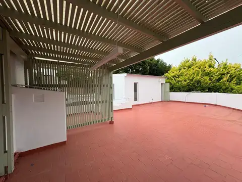 PH 4 ambientes totalmente remodelada en Villa Devoto