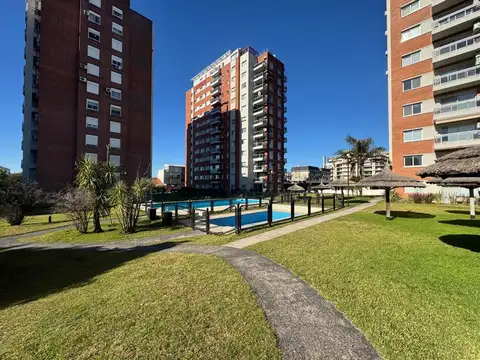 VENTA DEPARTAMENT0 3 AMBIENTES CON COCHERA  BERNAL