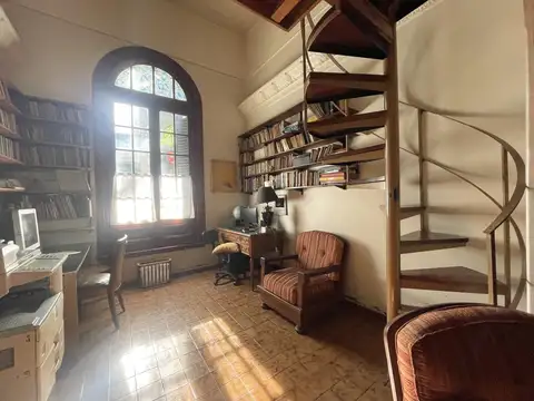 Depto Tipo Casa en Venta de 5 ambientes