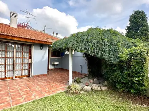 Casa 3 dormitorios , parque, quincho y parrilla - Lomas