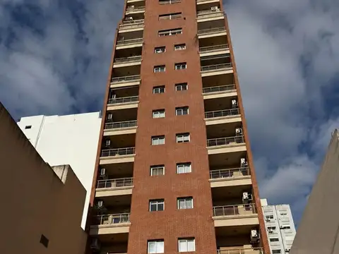 55 Nº 866 e/ 12 y 13  PISO 14