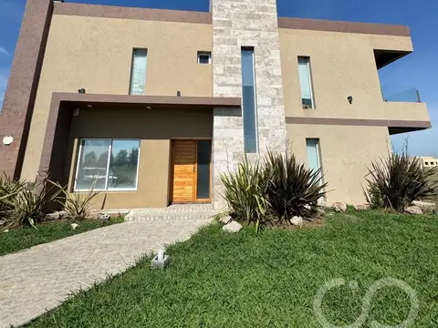 Casa en Venta en Canning, USD 130.000