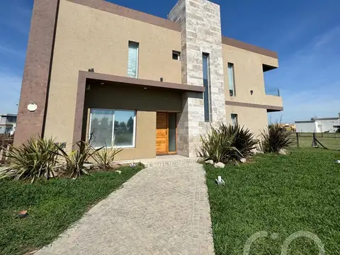 Casa en Venta de 5 dormitorios