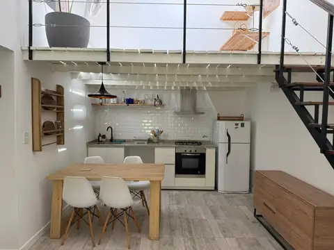 Departamento tipo casa en venta en San Isidro Centro