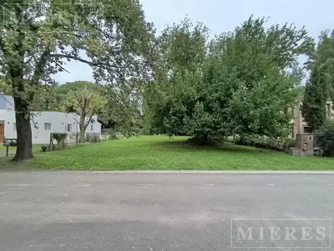 Lote de 927m² en venta en La Augusta, Pilar