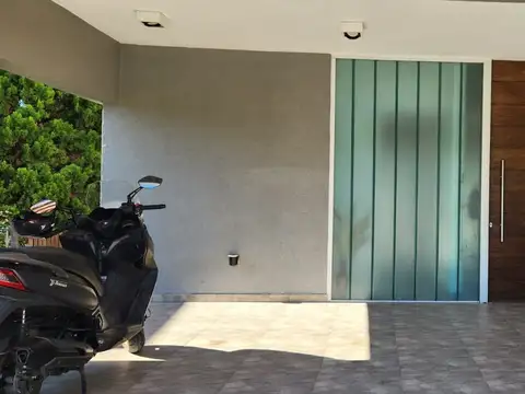 Casa en Alquiler de 3 dormitorios