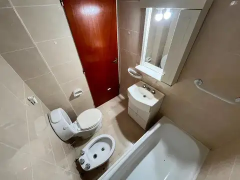 MUY LINDO Y CENTRICO MONOAMBIENTE CON BALCÓN