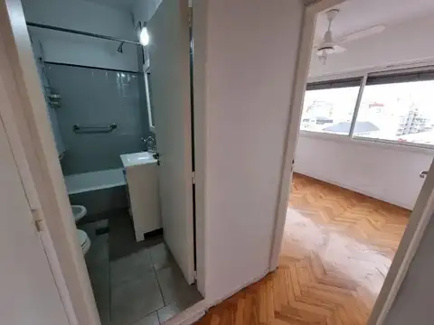 VENTA DEPARTAMENTO DE 2 AMBIENTES CON BUENA VISTA LATERAL ABIERTA, RAMOS MEJIA.
