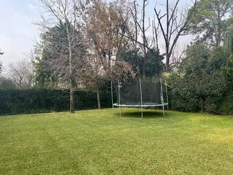 Casa 8 ambientes con 8 baños