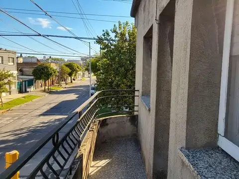Depto Tipo Casa en Venta con 1 cocheras