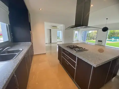 Casa en Alquiler A Estrenar