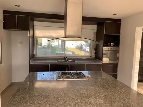 Casa en alquiler Altos de Hudson II