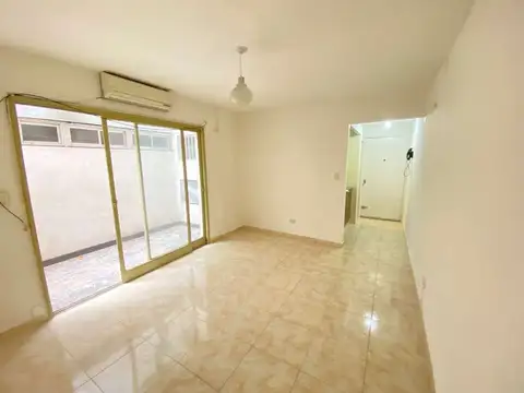 Quintino Bocayuva 400, Piso PB