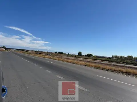 COCUCCI INMOBILIARIA VENDE: Fracción de terrenos