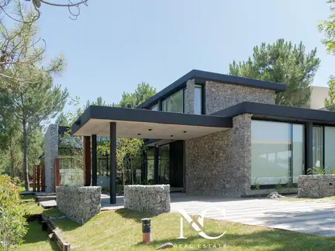 Casa en venta en Costa Esmeralda en Golf II 6 ambientes